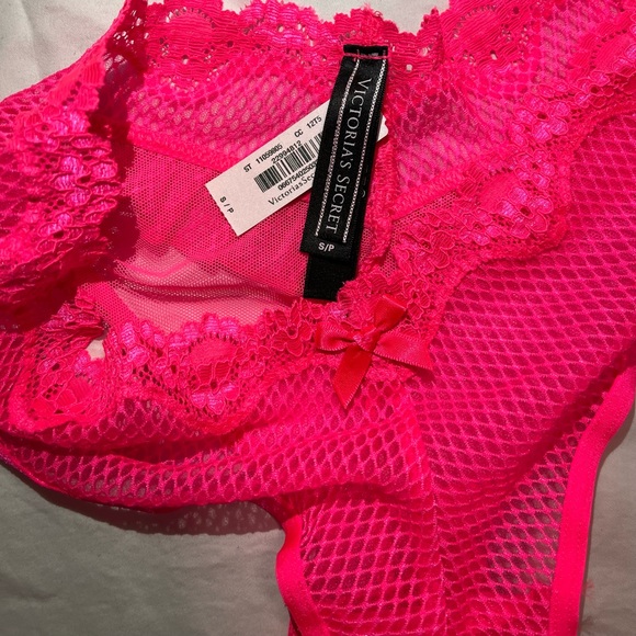 Victoria’s Secret Hot Pink Panties 🩲 - Picture 5 of 11
